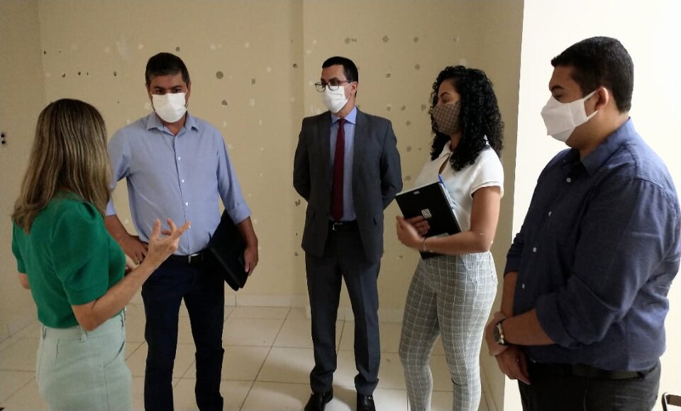 Presidente do Ipasgo, Hélio José Lopes, visitando possíveis locações para instalação do Ipasgo Clínicas em Itaberaí. (Foto: Ipasgo)